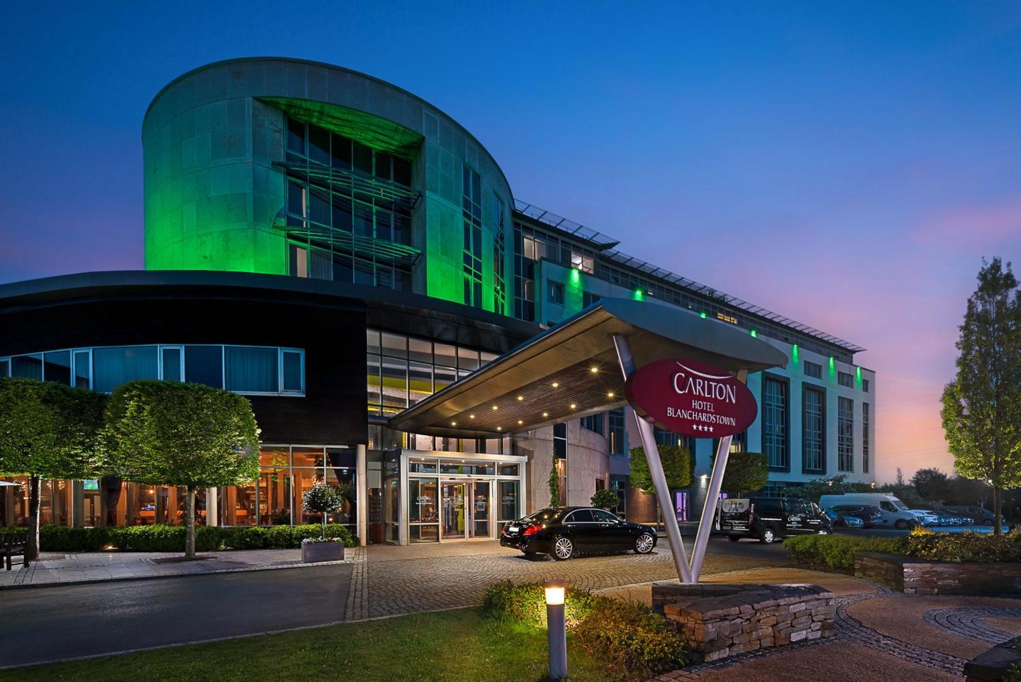Carlton Hotel Blanchardstown Bagian luar foto