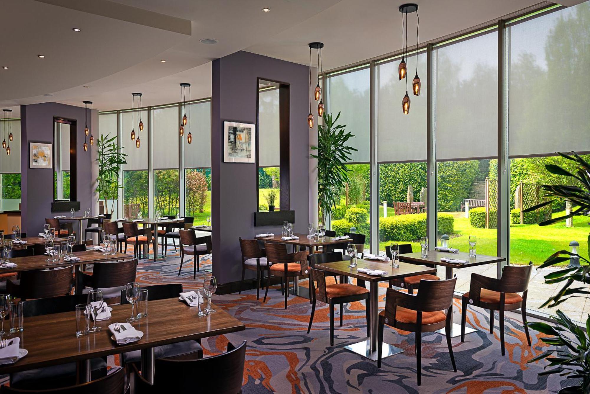 Carlton Hotel Blanchardstown Bagian luar foto
