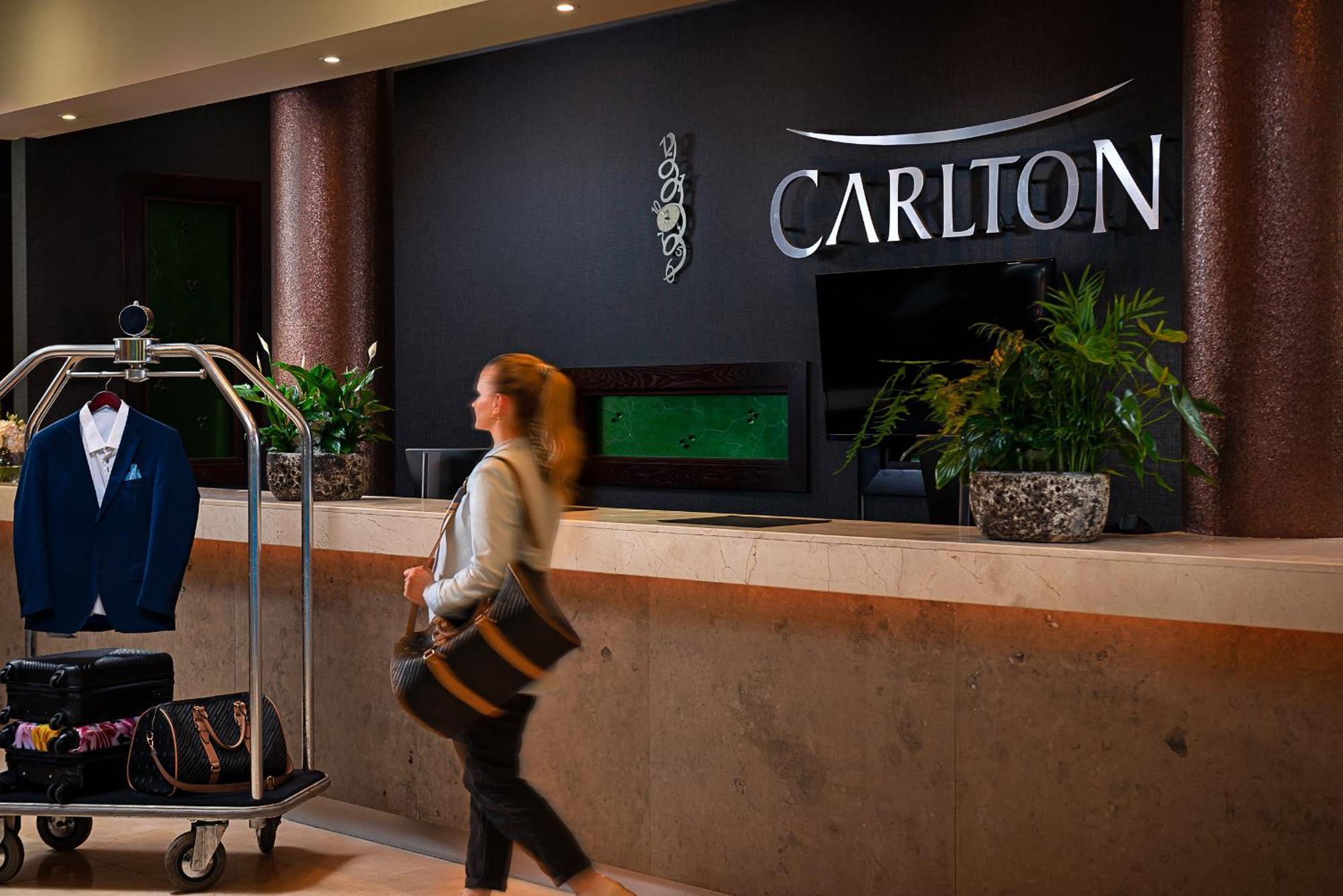 Carlton Hotel Blanchardstown Bagian luar foto