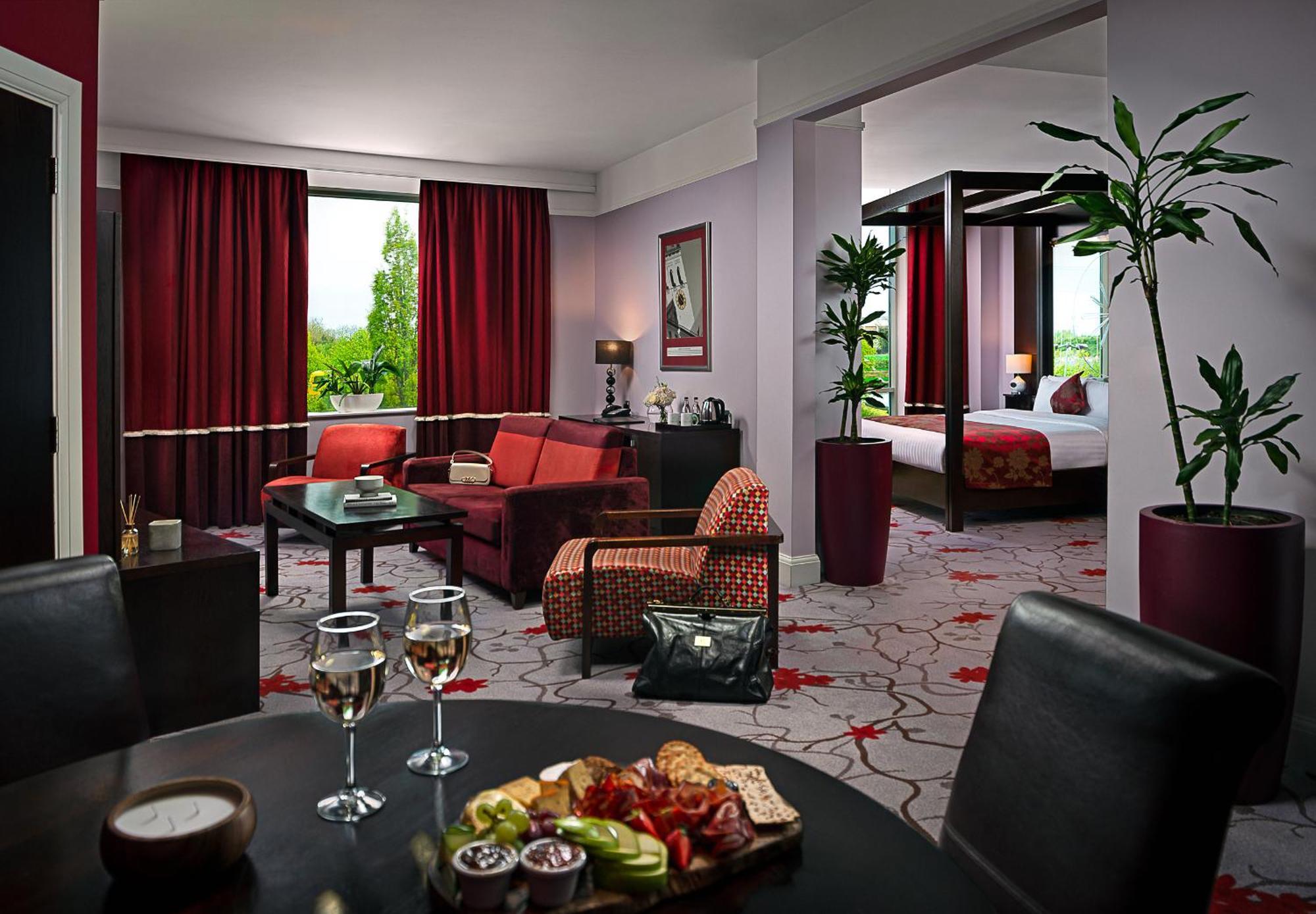 Carlton Hotel Blanchardstown Bagian luar foto