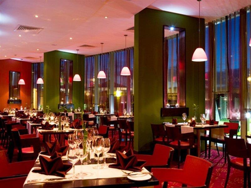 Carlton Hotel Blanchardstown Bagian luar foto