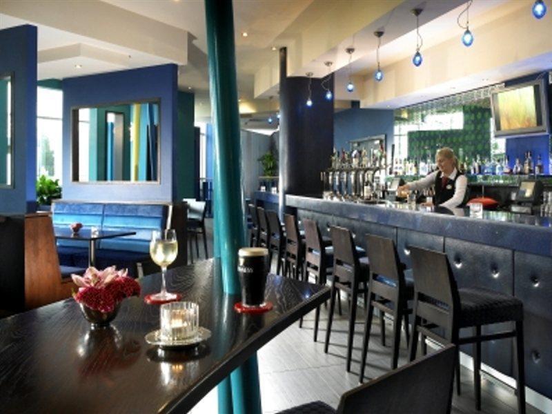 Carlton Hotel Blanchardstown Bagian luar foto